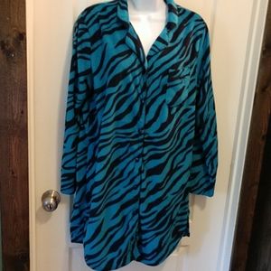 NWOT, Bali Studio sleep shirt